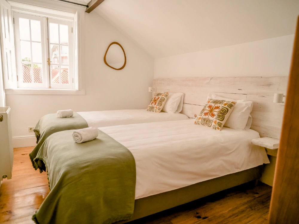 Dachzimmer der Porto Surf Lodge