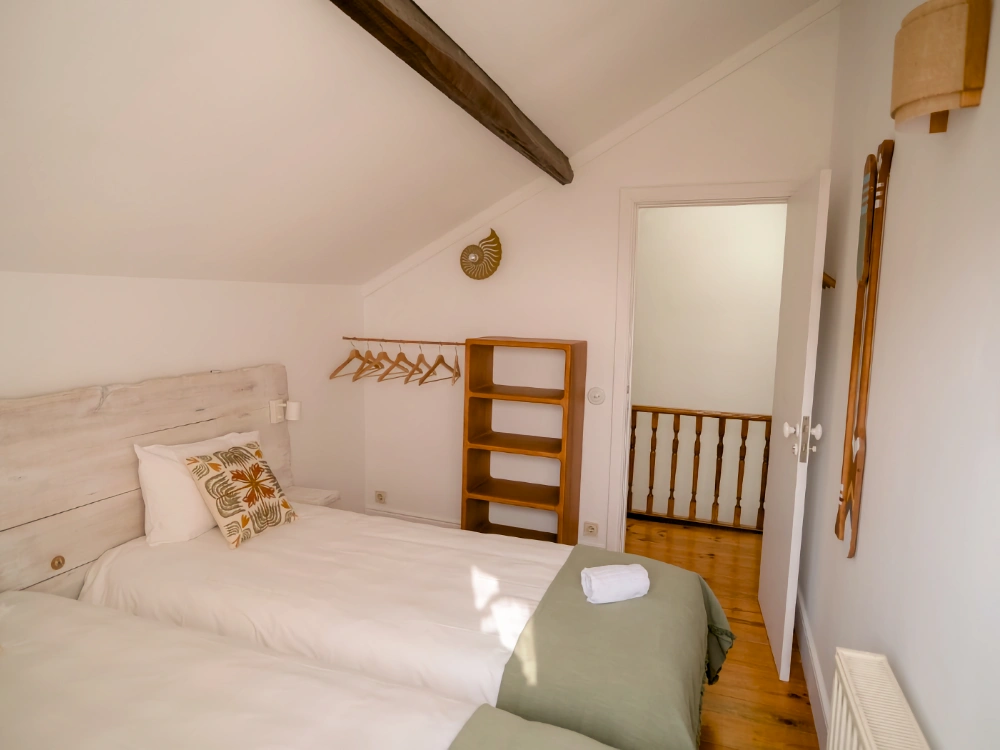 Dachzimmer der Porto Surf Lodge