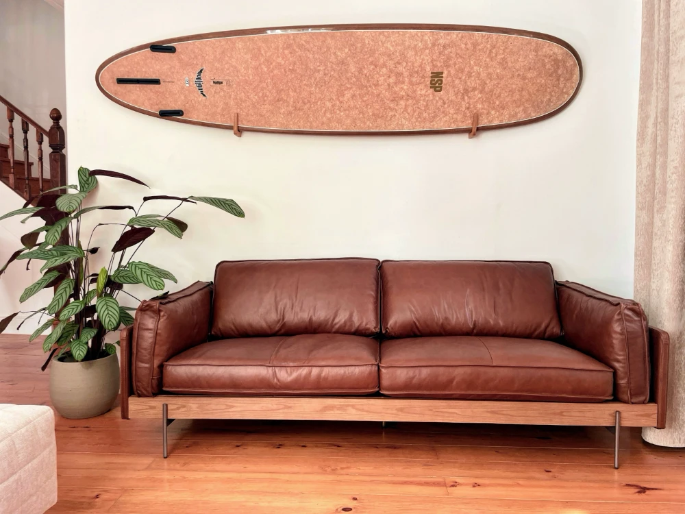 Die Lounge der Porto Surf Lodge